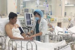 2 thợ lặn ngộ độc khí khi vớt tàu chìm ở sông Lòng Tàu