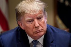 Ủy ban Hạ viện thông qua điều khoản luận tội, TT Trump nói 'lừa bịp'