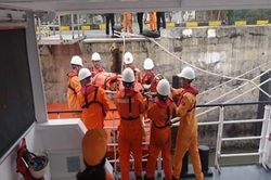 Cứu nạn thành công thuyền viên bị tai nạn lao động