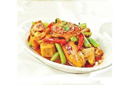 Hướng dẫn làm món cánh gà kho khoai môn