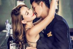 Ngoại tình với vợ cũ, nam bác sĩ chết lặng khi biết sự thật