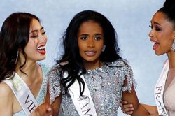 Không phải người đẹp Ấn Độ, chân dài Jamaica giành vương miện Miss World 2019