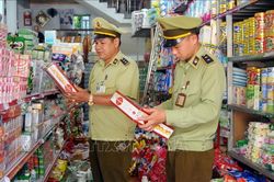 Gồng mình đối phó với 1001 thủ đoạn buôn lậu dịp cuối năm