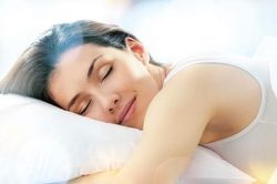 Thói quen khi ngủ khiến cơ thể nhanh lão hóa và giảm tuổi thọ
