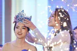 Đêm chung kết hoa khôi đầy màu sắc tại Đại học Ngoại thương Hà Nội