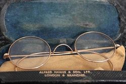 Di vật của John Lennon được bán đấu giá hơn 3 tỉ đồng