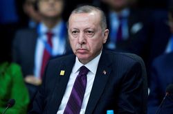 Thổ Nhĩ Kỳ dọa đóng cửa căn cứ không quân Incirlik, thực thi các lệnh đáp trả Mỹ