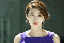 Con càng lớn càng giống ông hàng xóm, tôi bí mật xét nghiệm ADN rồi chết trân trước bức ảnh