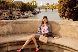 'Thánh sống Chanel' Jennie trở thành Gương mặt ăn hình nhất năm 2019