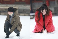 Đặng Luân, Angelababy chơi đùa như những đứa trẻ khi nặn người tuyết tại Cố Cung