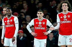 Arsenal không khủng hoảng, họ tồi tệ