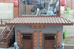 Chi hàng trăm triệu xây biệt thự có bể bơi, điều hòa cho chó cưng