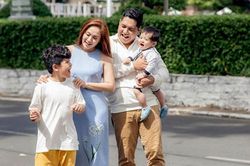 Thanh Thúy - Đức Thịnh đưa hai con về 'nơi tình yêu bắt đầu'