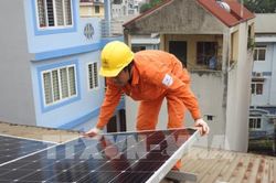 Hà Nội lắp đặt miễn phí điện cho gia đình chính sách, người nghèo