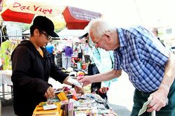 Hàng lưu niệm - thị trường bỏ ngỏ
