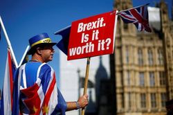 Sau khi thắng lớn, Thủ tướng Anh tăng tốc phê chuẩn Thỏa thuận Brexit