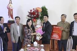Tặng quà chức sắc tôn giáo tại Lâm Thao và Thị xã Phú Thọ nhân dịp Giáng sinh
