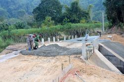 Nắm bắt khó khăn, vướng mắc trong xây dựng nông thôn mới