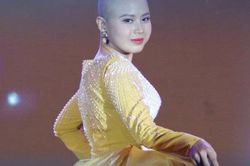 Nữ sinh Ngoại thương mắc ung thư thành người truyền cảm hứng cho thế hệ trẻ