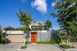 Đẹp rụng rời ngôi nhà đan xen khu vườn xanh mướt ở Ninh Bình