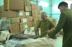 Phát hiện xe ô tô vận chuyển hàng không rõ nguồn gốc xuất xứ