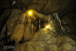 Khám phá di tích quốc gia - hang động Chua Ta ở Điện Biên