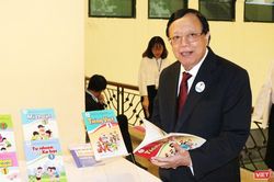 Những người chỉ đạo nhận thù lao thì không thể đảm bảo sự minh bạch khi chọn SGK