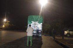 'Chặn đứng' 30 tấn bánh kẹo không nguồn gốc đang lưu thông về thủ đô