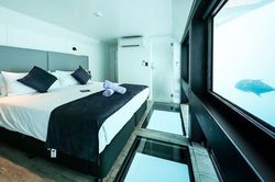 Khách sạn nửa nổi, nửa chìm trên mặt biển ở Australia