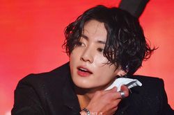 Mái tóc dài của Jungkook BTS: Điểm nhấn thời trang 2019