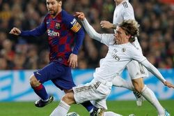 HLV Zidane lập kỷ lục bất bại khi viếng thăm Nou Camp