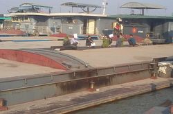Hải Dương: Liên tiếp bắt giữ gần chục tàu vận chuyển cát không rõ nguồn gốc