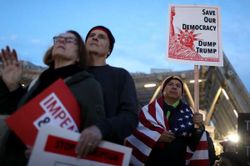 Hạ viện Mỹ bỏ phiếu quyết định luận tội Tổng thống Trump