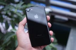 Cuối năm, iPhone 7 cũ giảm giá cực mạnh