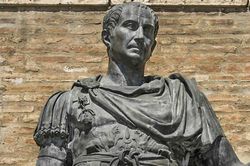 Sự thật thú vị về người tình của nữ hoàng Cleopatra