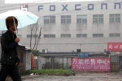 Nhân viên Foxconn làm giàu bằng cách đánh cắp linh kiện iPhone