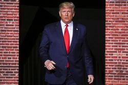 TT Trump lo lắng khi phiên tòa luận tội ở Thượng viện có thể kéo dài