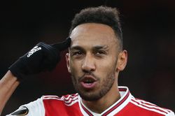 Aubameyang rủ nhiều đồng đội rời Arsenal?