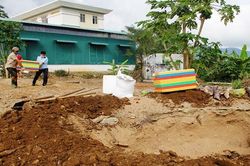 Thả 27 con thú về rừng sau hơn nửa tháng giam nhốt ở kho hải quan Quảng Trị