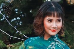 Thú vị bộ sưu tập áo dài họa tiết Giáng sinh