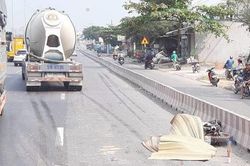 Tông trúng xe bồn, 2 thanh niên chết thảm