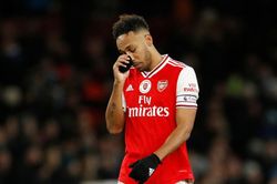 Arsenal đại loạn, Aubameyang dứt áo ra đi