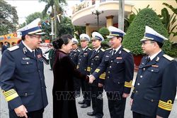 Chủ tịch Quốc hội thăm và làm việc tại Quân chủng Hải Quân