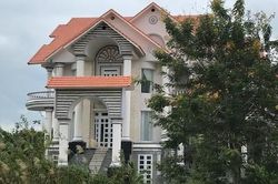 Cận cảnh căn biệt thự của đại gia Cà Mau bị trúng đạn