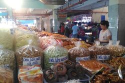 Rục rịch thị trường bánh mứt Tết