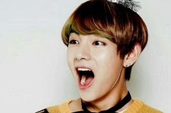 V BTS phấn khích quá đà khi nhận được quà rực rỡ từ Jungkook