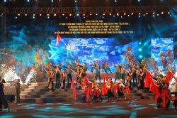 Chương trình nghệ thuật 'Sáng mãi truyền thống Bộ đội Cụ Hồ'