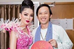 Fan chia sẻ 'rần rần' hình ảnh NSƯT Hoài Linh mặc đồ Bà ba, mang dép kẹp đến tham dự liveshow Lệ Quyên