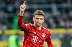 Mueller lập kỷ lục kiến tạo trong chiến thắng của Bayern