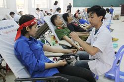 Đà Nẵng: Gần 1000 người nô nức tham gia ngày hội Chủ nhật Đỏ